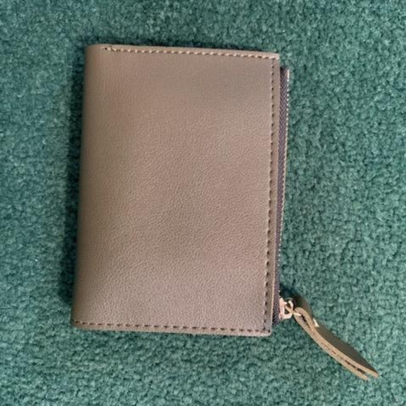 Embroidered Flower Wallet - Picture 10 of 12